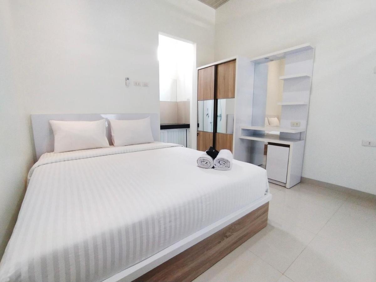 Hometown Residence Bandar Lampung Exterior photo