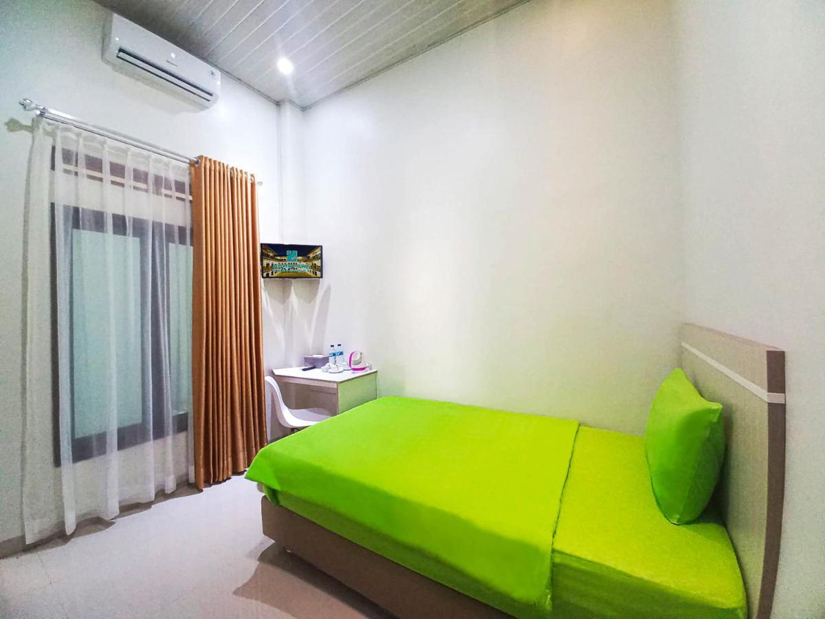 Hometown Residence Bandar Lampung Exterior photo